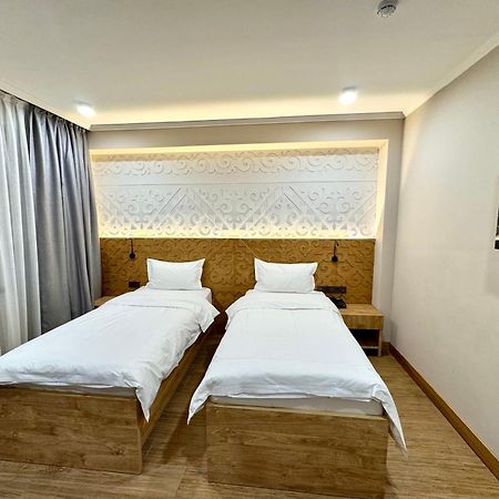 Dami Almaty Hotel Dış mekan fotoğraf