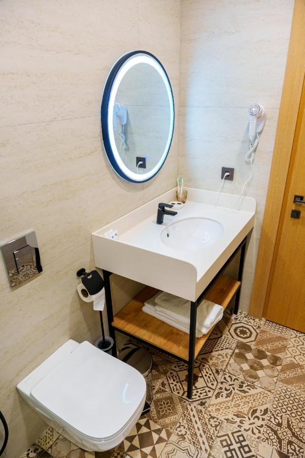 Dami Almaty Hotel Dış mekan fotoğraf